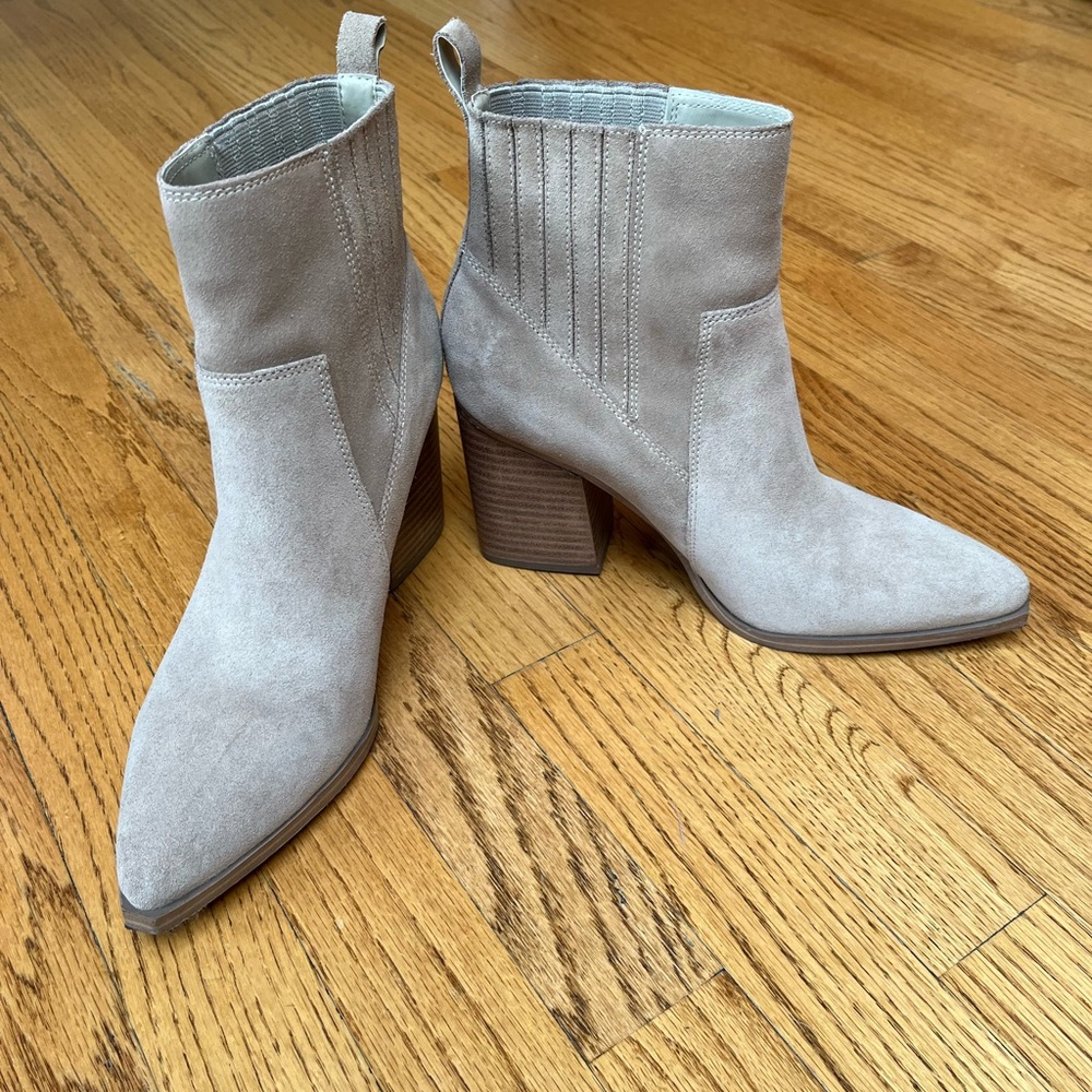 Marc fisher suede boots